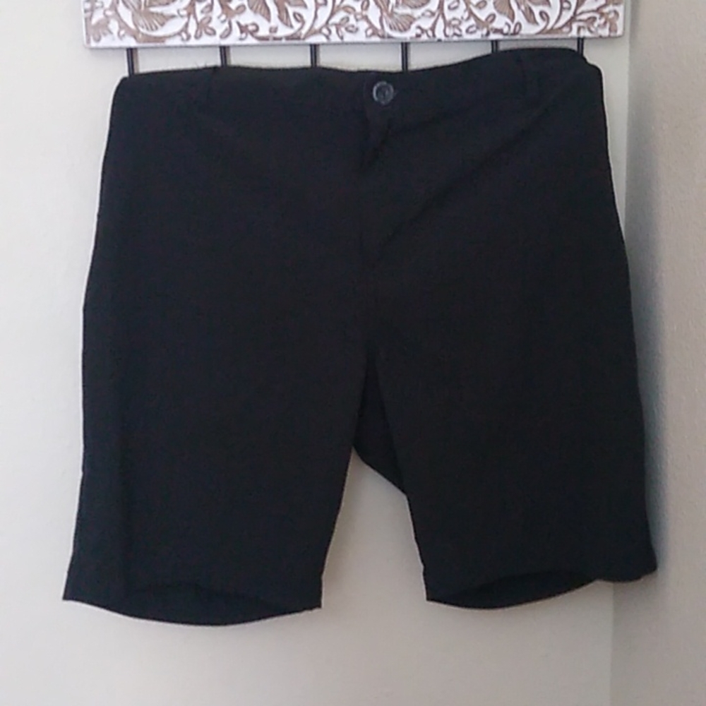 Men's black hybrid shorts